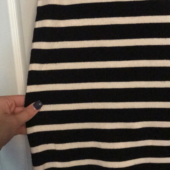 Half sleeve sweater dress. - Picture 2 of 3